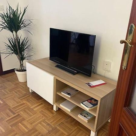 Acogedor Y Soleado Apartamento Recien Amueblado En Gijón Exterior foto